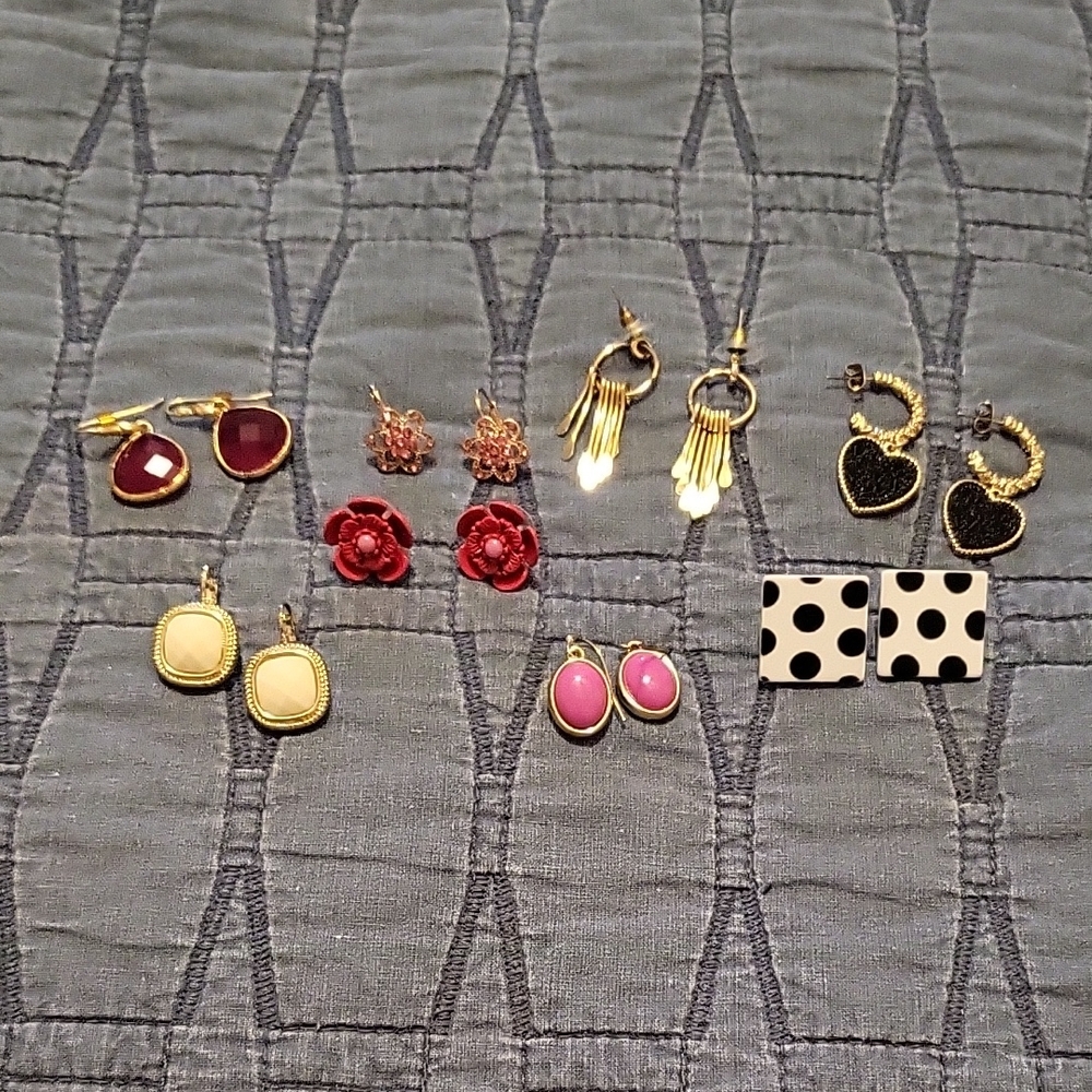 Elegant Gold and Red Earrings Set